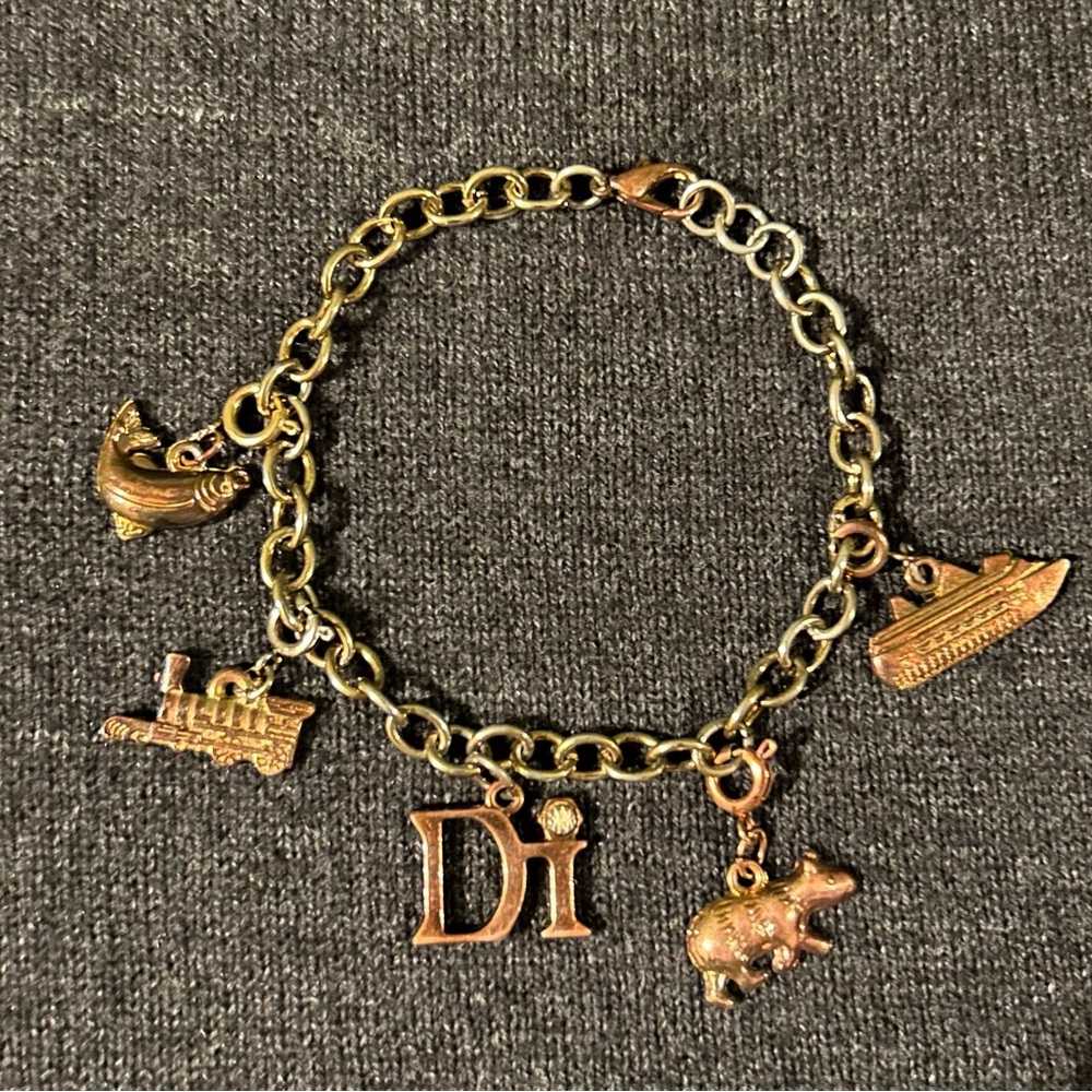 Di Charm Bracelet Northwest Territory Themed